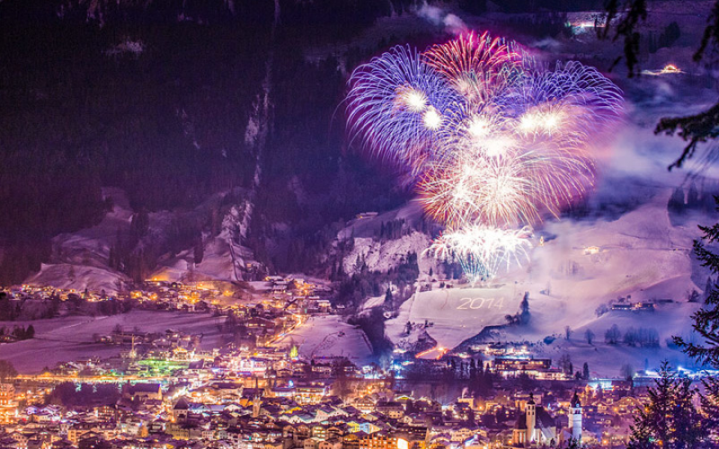 61. Großes Neujahrs- Feuerwerk mit Ski-Show